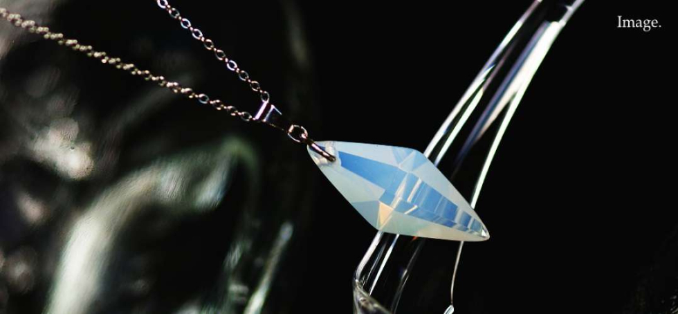 Standard Dreamblue ホワイトのペンダント