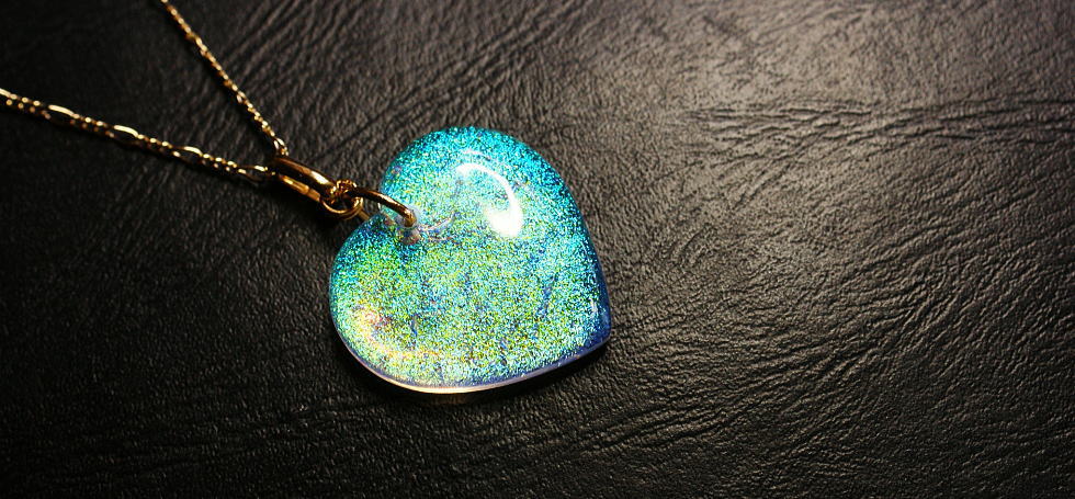 Excellent dichroic heart