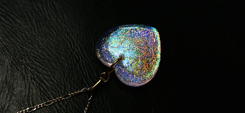 Finest dichroic heart