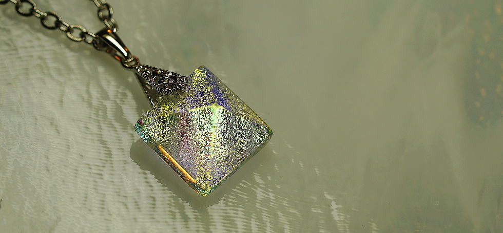 Pyramid Jewel