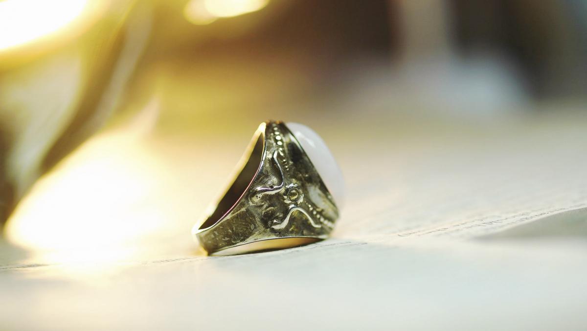 Antique memorial ring