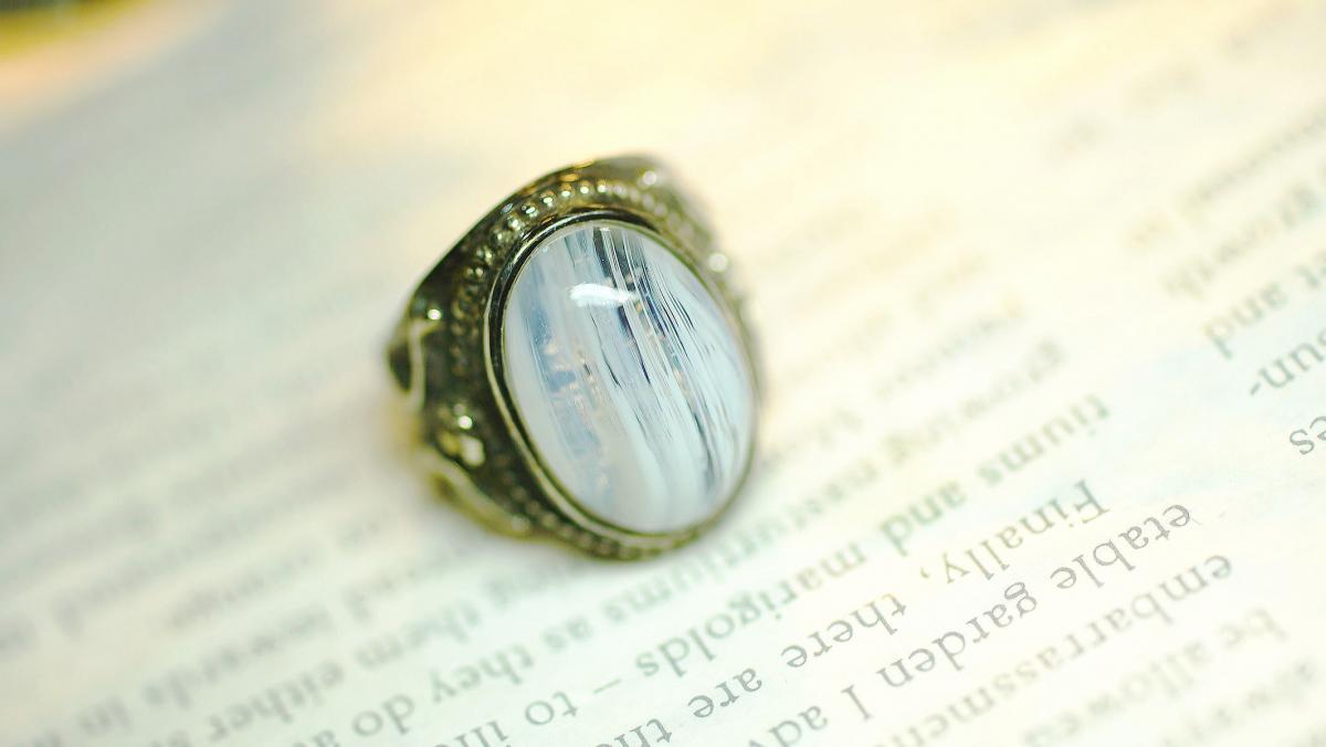 Antique memorial ring