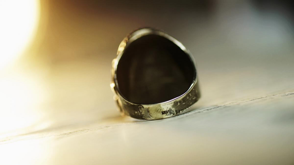 Antique memorial ring