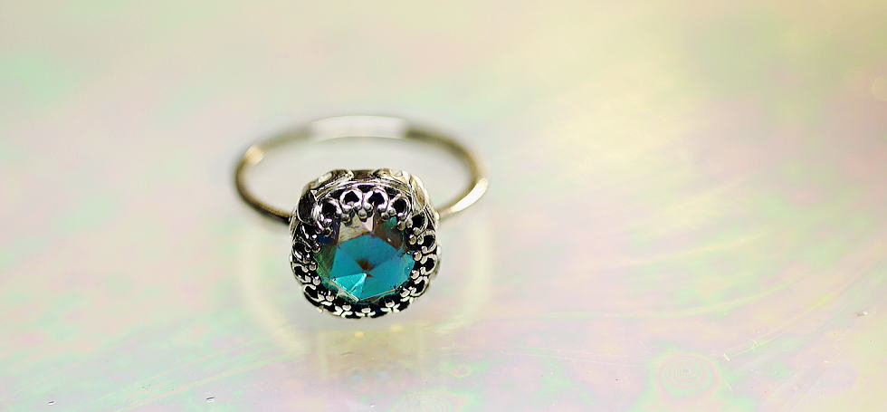 Antique lily ring