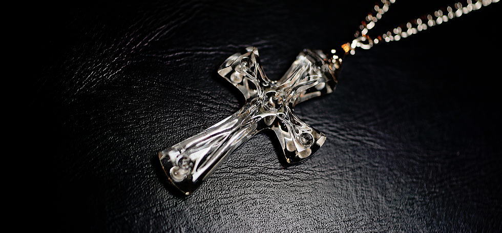 SAINT CRYSTAL CROSS