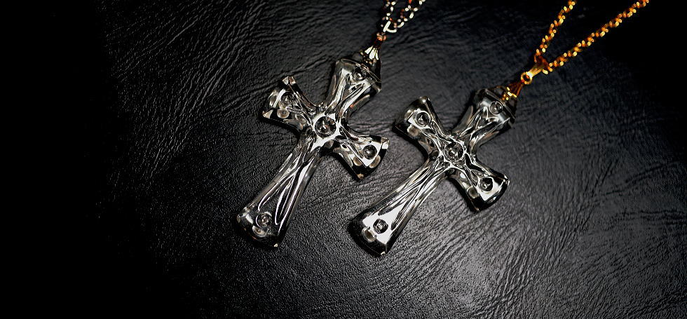 SAINT CRYSTAL CROSS