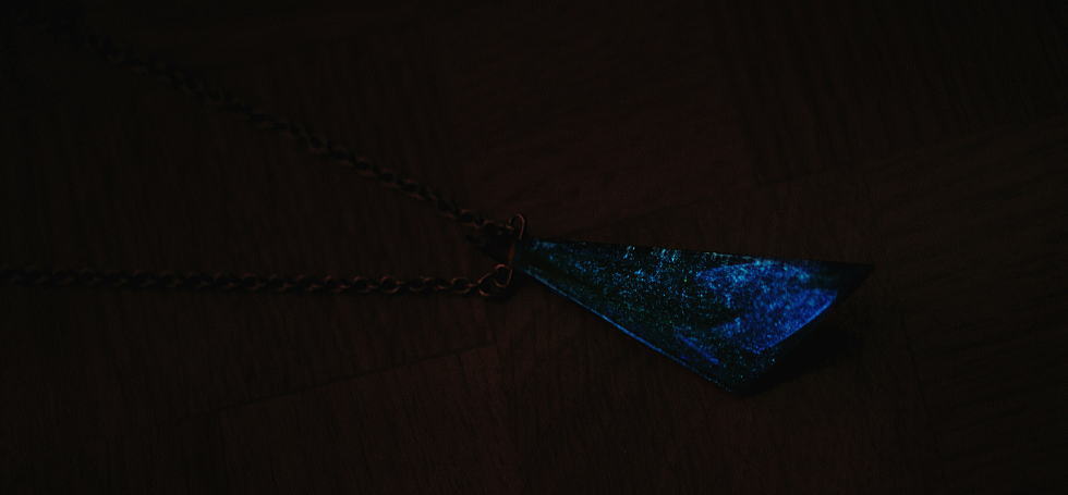 Blue triangle crystal