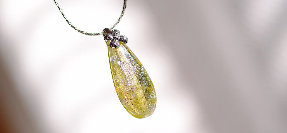 Dichroic amber drop ～ 琥珀色の涙 ～