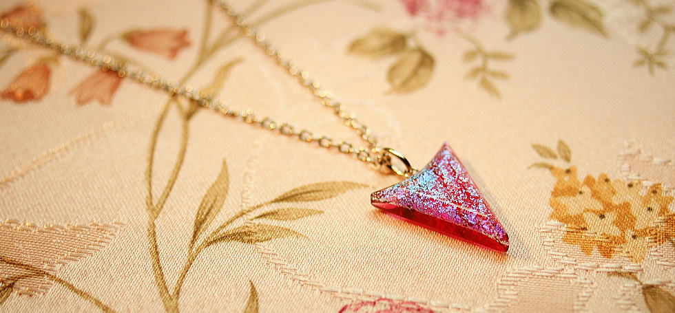 Dichroic triangle emblem ～ Charm ～